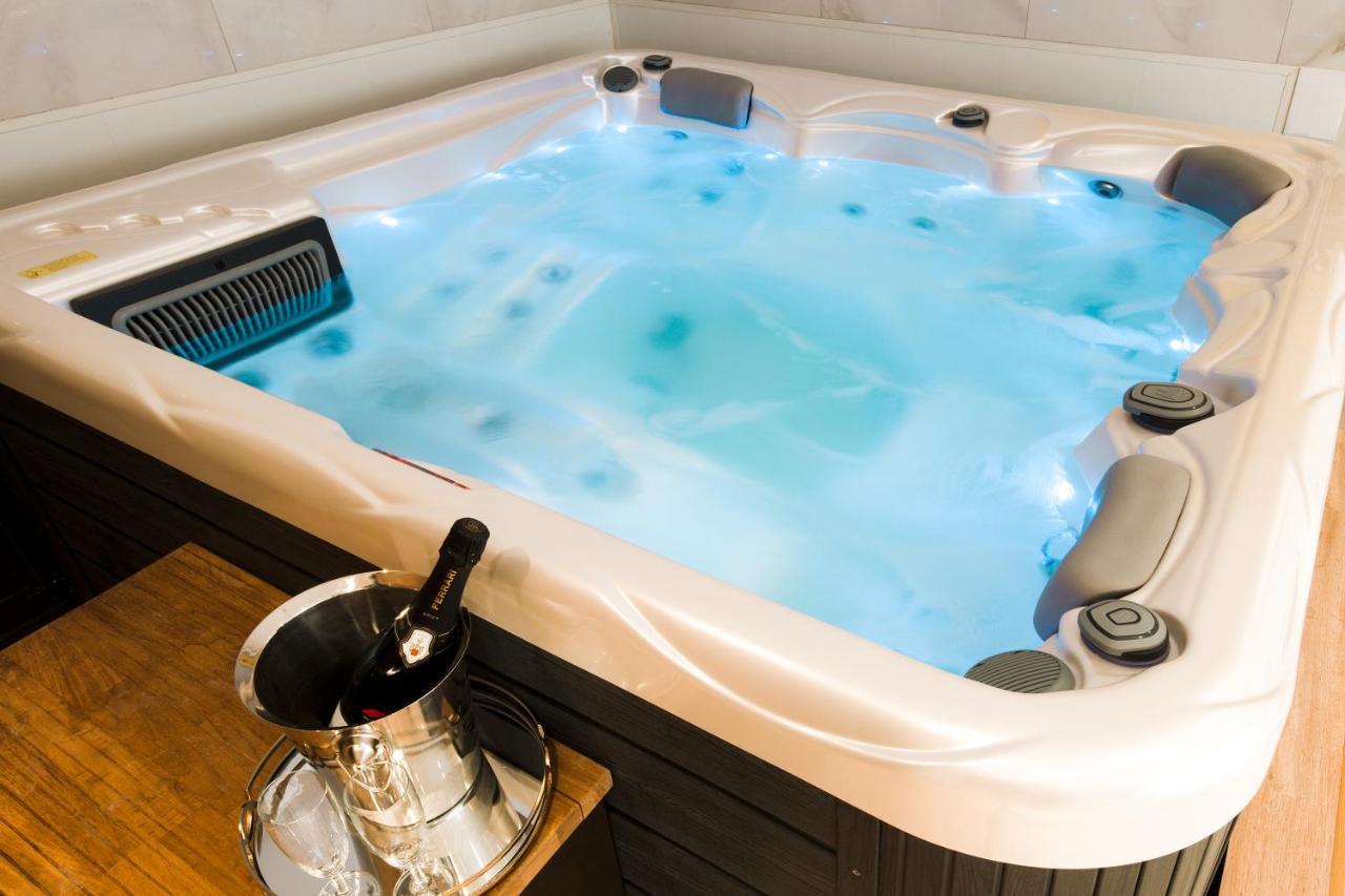 Jacuzzi Spa Prestige คราคูฟ ภายนอก รูปภาพ